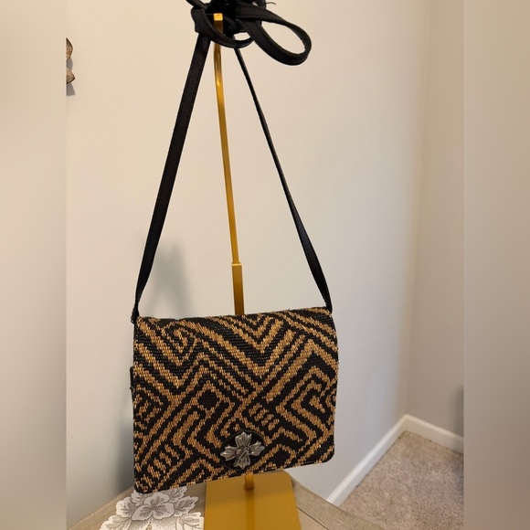 Patricia Nash Black and Tan Handcrafted Straw and Leather Crossbody Bag 9x61/2 - Picture 3 of 12
